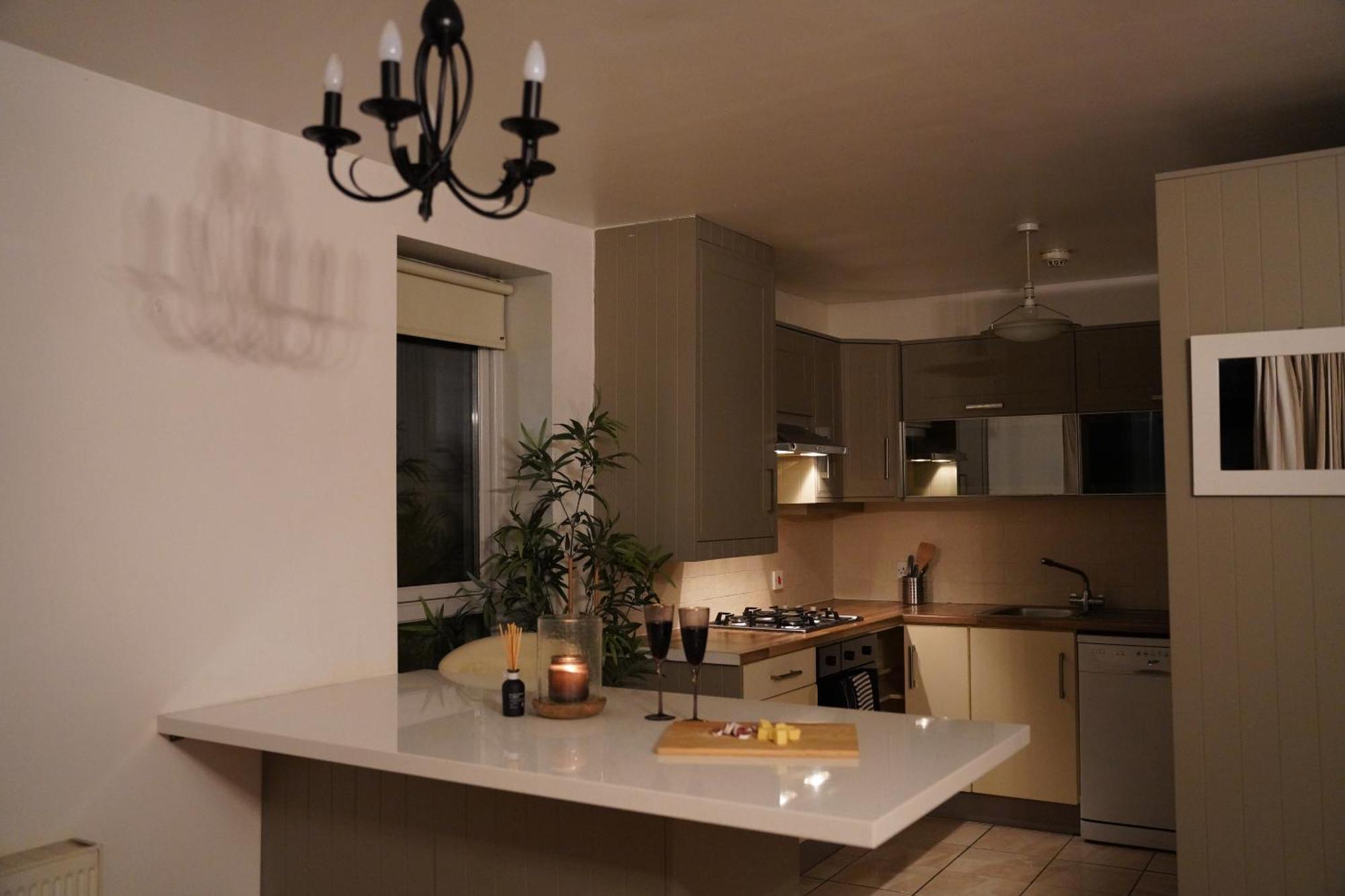 Skyview Retreat Spacious Comfort Lucan Luaran gambar