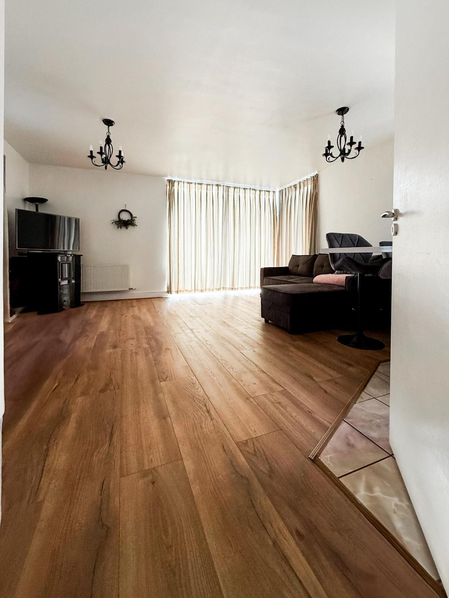 Skyview Retreat Spacious Comfort Lucan Luaran gambar